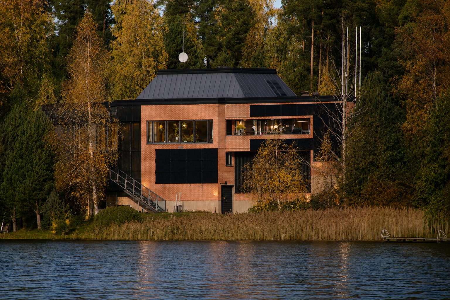 Majoitus ja iltaohjelma